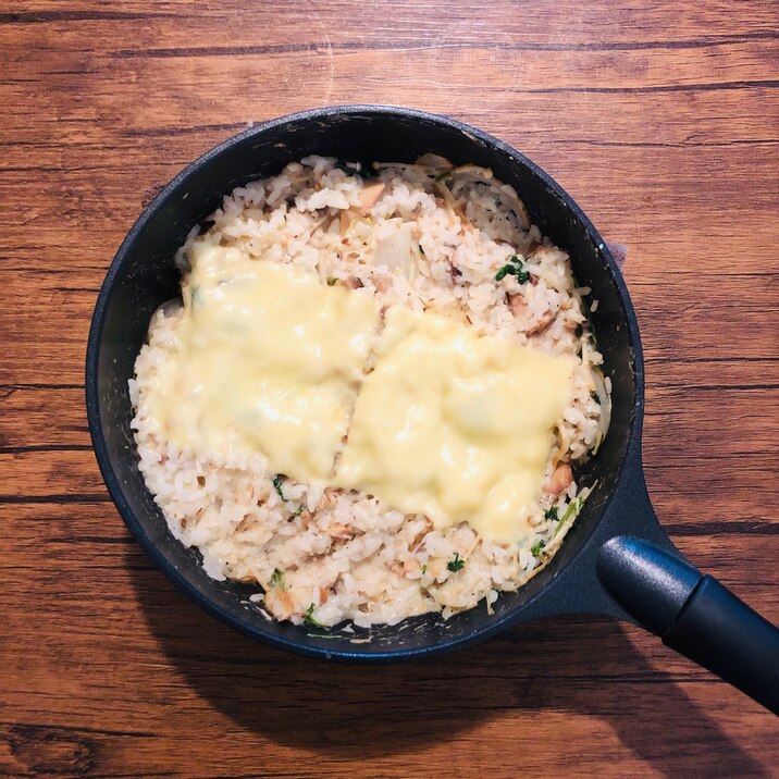 夕飯に！サバ味噌缶で簡単ドリア！